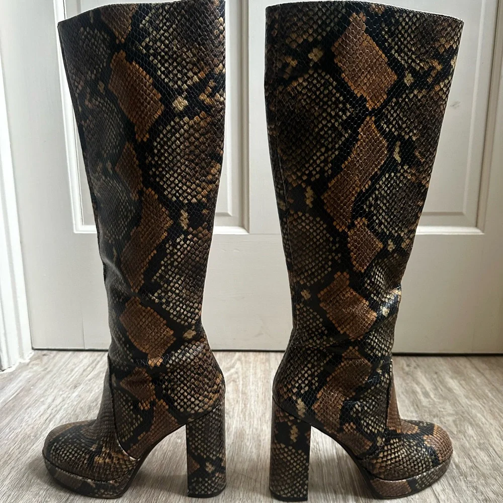 Gorgeous Snakeskin Tall Boots - Picture 5 of 9